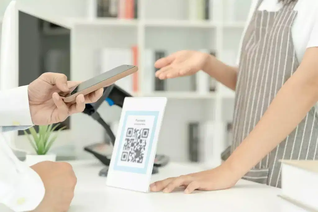 Menu Digitale Interattivo: Trasforma un QR Stupido in una Miniera d’Oro