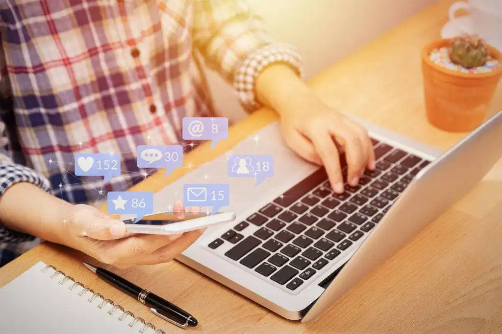 Come Creare un Sito Web a Cagliari che Trasforma i Visitatori in Clienti (e non in un Cimitero di Click)